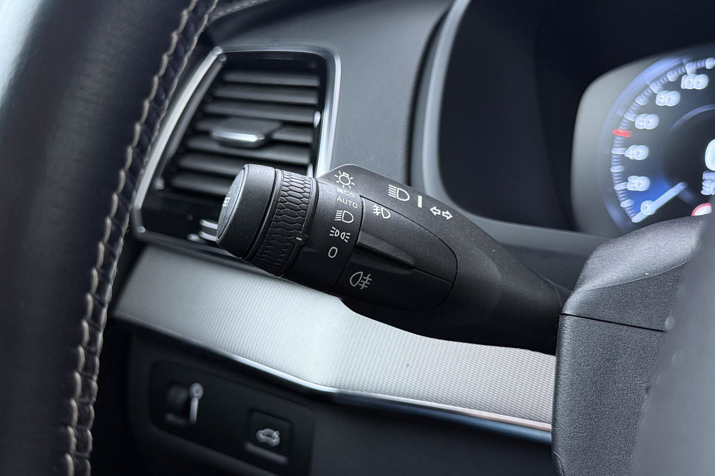 Volvo XC90 2.0 B5 AWD Inscription | Harman/Kardon | Panoramadak | 360° Camera | Trekhaak | Head-Up | Stoel+Stuurverwarming | BLIS | ACC