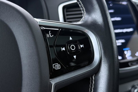 Volvo XC90 2.0 B5 AWD Inscription | Harman/Kardon | Panoramadak | 360° Camera | Trekhaak | Head-Up | Stoel+Stuurverwarming | BLIS | ACC