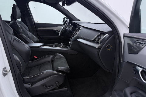 Volvo XC90 2.0 B5 AWD Inscription | Harman/Kardon | Panoramadak | 360° Camera | Trekhaak | Head-Up | Stoel+Stuurverwarming | BLIS | ACC