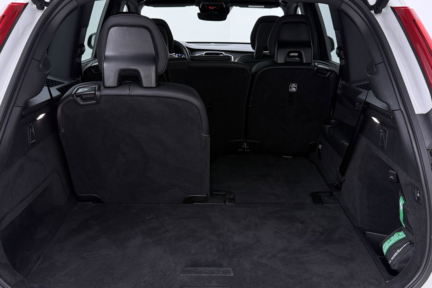 Volvo XC90 2.0 B5 AWD Inscription | Harman/Kardon | Panoramadak | 360° Camera | Trekhaak | Head-Up | Stoel+Stuurverwarming | BLIS | ACC