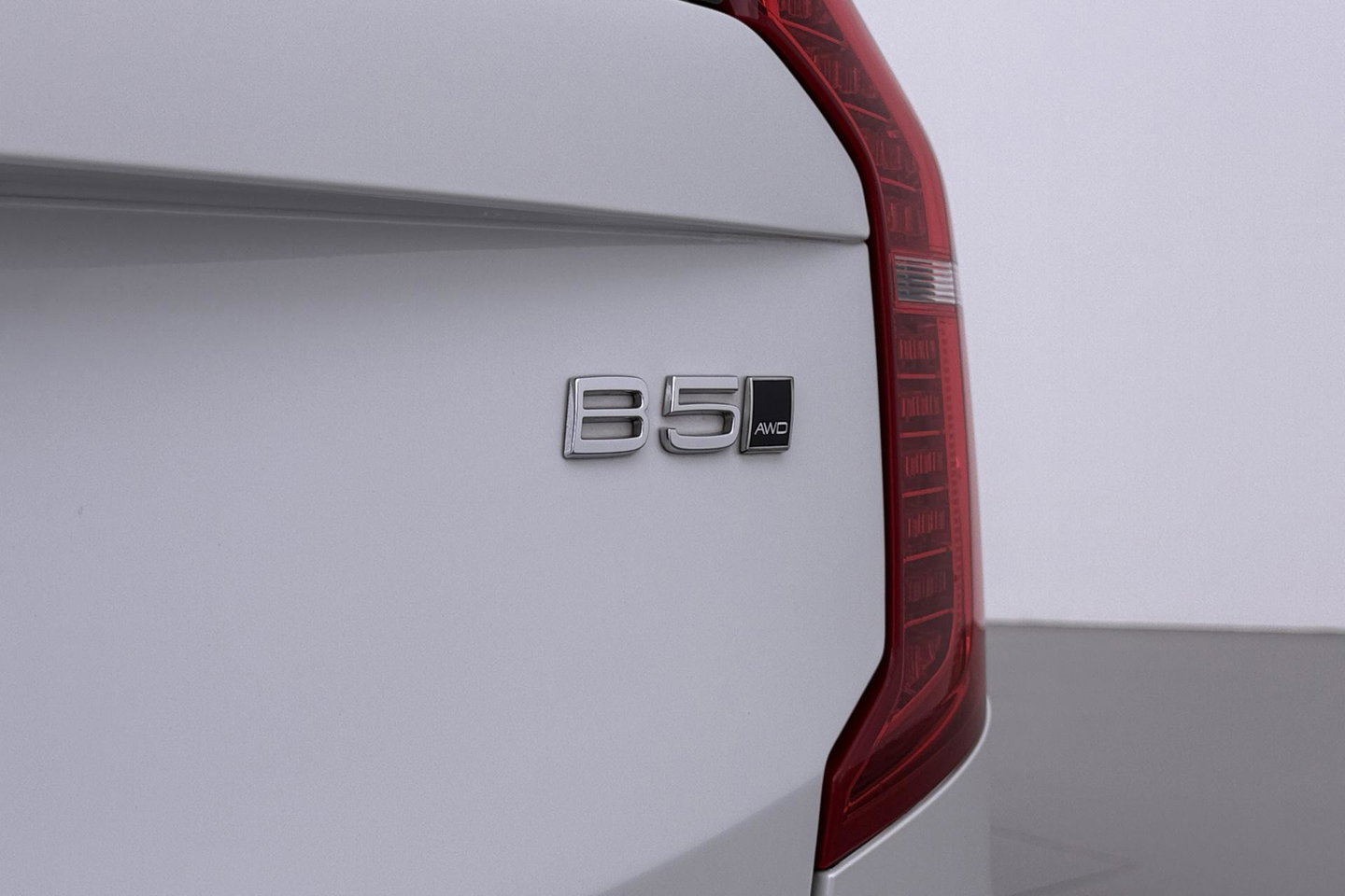 Volvo XC90 2.0 B5 AWD Inscription | Harman/Kardon | Panoramadak | 360° Camera | Trekhaak | Head-Up | Stoel+Stuurverwarming | BLIS | ACC