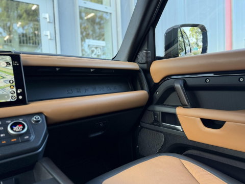 Land Rover Defender 110 2.0 P400e 110 X |Full option|Pano|ACC|Ventilatie|Meridian™ Surround Sound|22"|Trekhaak