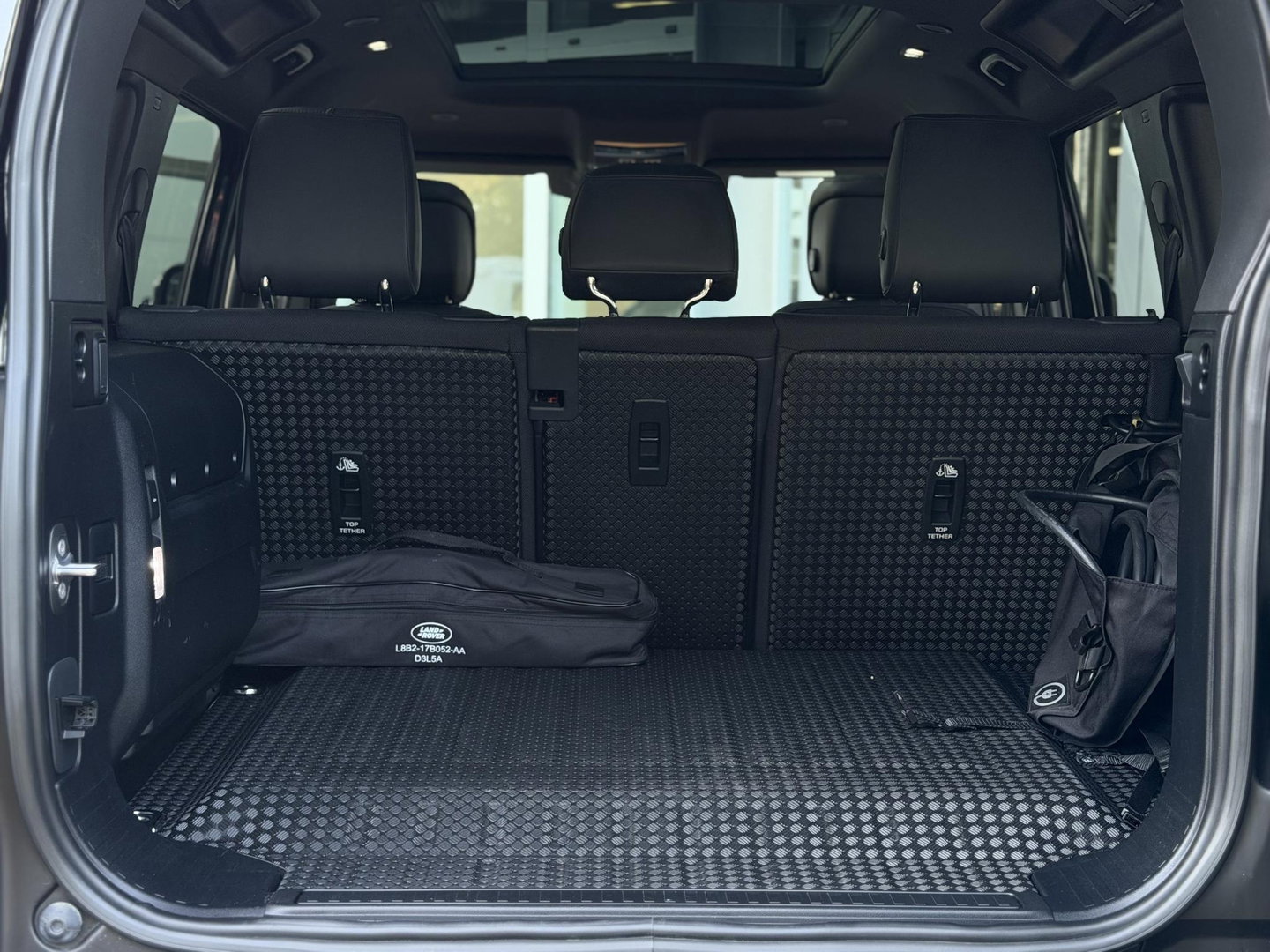 Land Rover Defender 110 2.0 P400e 110 X |Full option|Pano|ACC|Ventilatie|Meridian™ Surround Sound|22"|Trekhaak