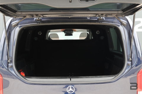 Mercedes-Benz V-Klasse 250d Lang DC Edition / AMG line / Stoelventilatie / Stoelverwarming / 2x Scuifdeur / Maestro surroundsystem / Origineel NL
