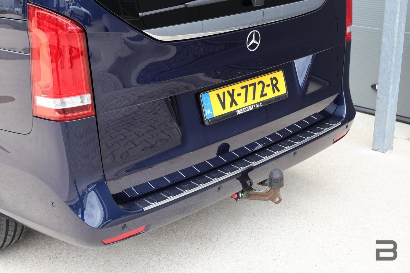 Mercedes-Benz V-Klasse 250d Lang DC Edition / AMG line / Stoelventilatie / Stoelverwarming / 2x Scuifdeur / Maestro surroundsystem / Origineel NL