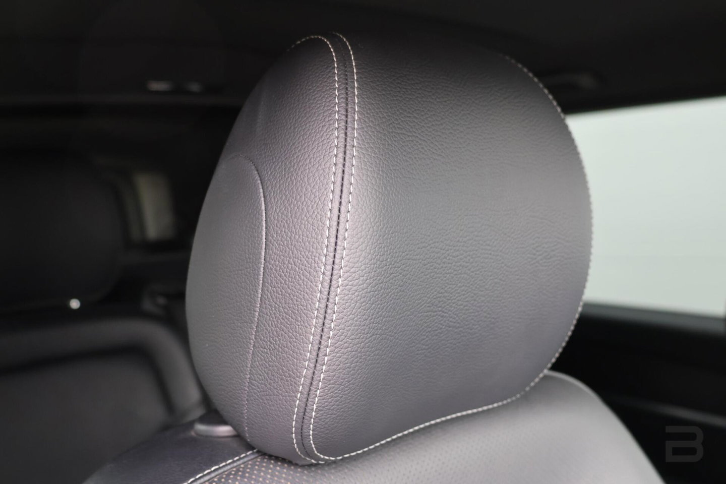 Mercedes-Benz V-Klasse 250d Lang DC Edition / AMG line / Stoelventilatie / Stoelverwarming / 2x Scuifdeur / Maestro surroundsystem / Origineel NL