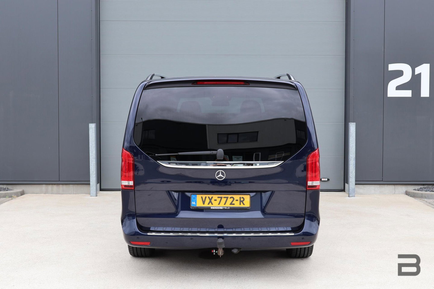 Mercedes-Benz V-Klasse 250d Lang DC Edition / AMG line / Stoelventilatie / Stoelverwarming / 2x Scuifdeur / Maestro surroundsystem / Origineel NL
