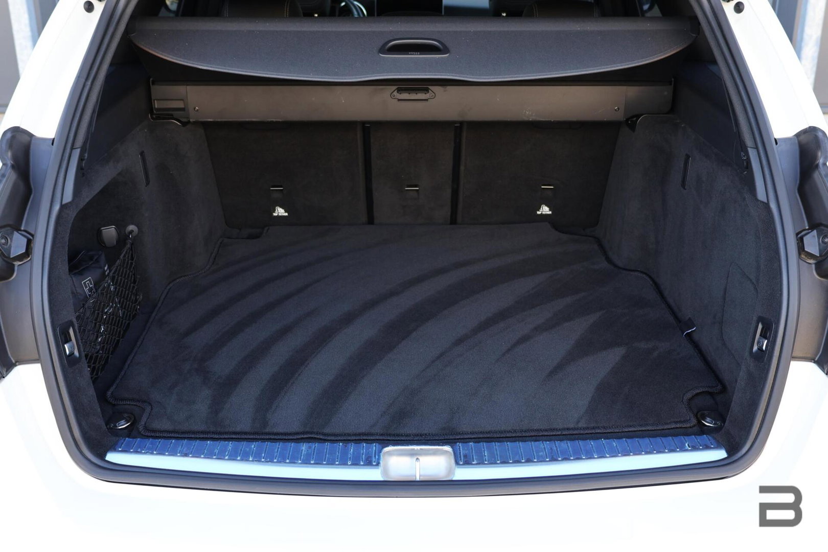 Mercedes-Benz C-Klasse Estate 400 4MATIC AMG Line / Panoramadak / Memory stoelen / Night Pakket / Burmester Surround
