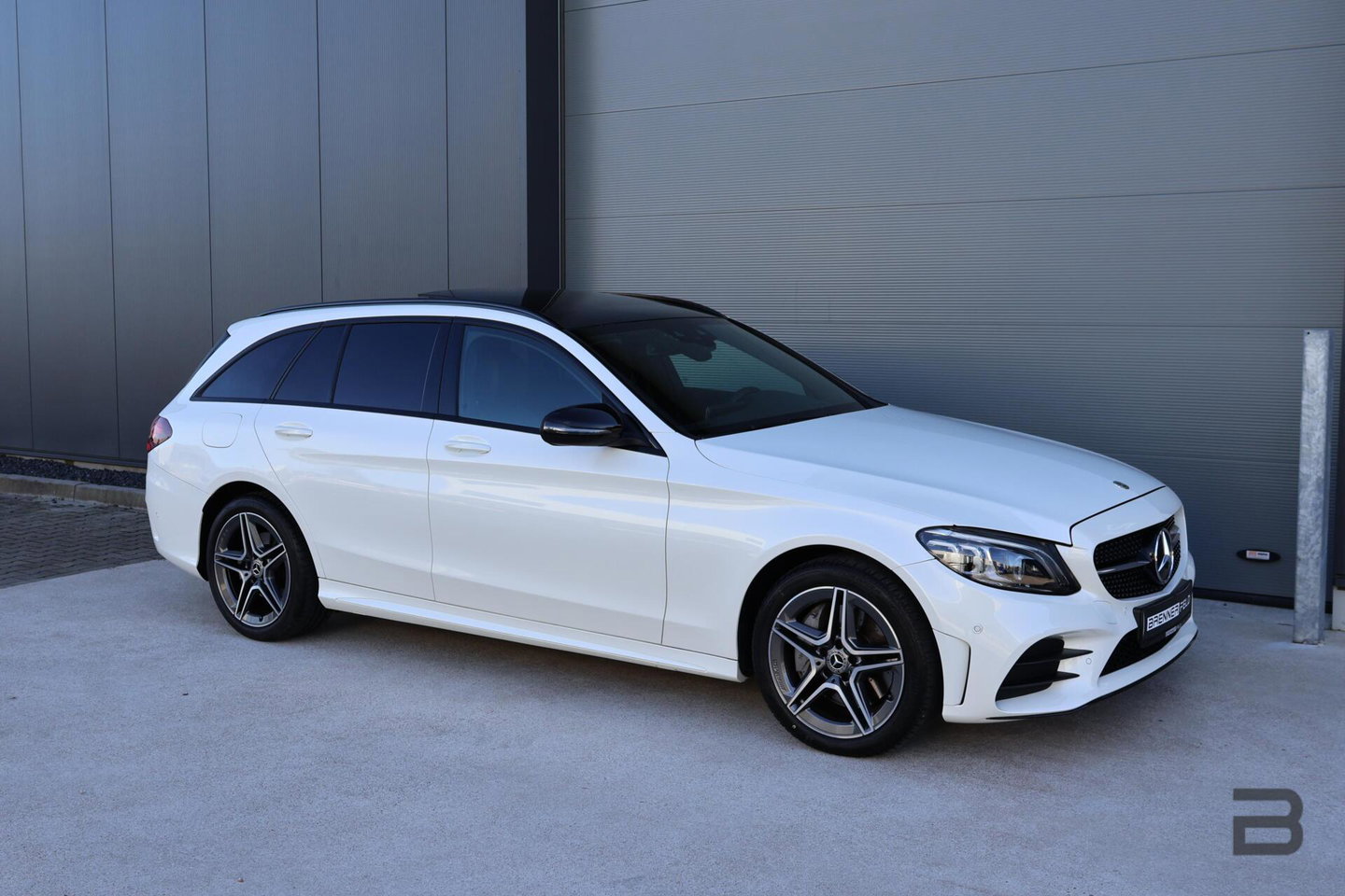 Mercedes-Benz C-Klasse Estate 400 4MATIC AMG Line / Panoramadak / Memory stoelen / Night Pakket / Burmester Surround