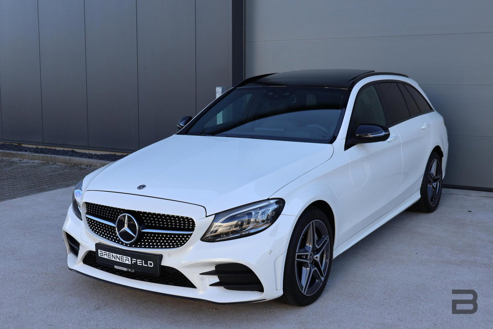 Mercedes-Benz C-Klasse Estate 400 4MATIC AMG Line / Panoramadak / Memory stoelen / Night Pakket / Burmester Surround