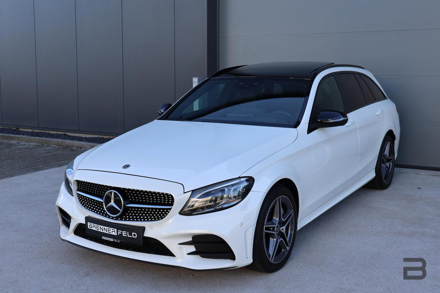 Mercedes-Benz C-Klasse Estate 400 4MATIC AMG Line / Panoramadak / Memory stoelen / Night Pakket / Burmester Surround