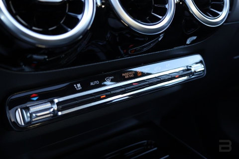 Mercedes-Benz B-Klasse 200 Luxury Line / Panoramadak / Stuurwielverwarming / Stoelverwarming