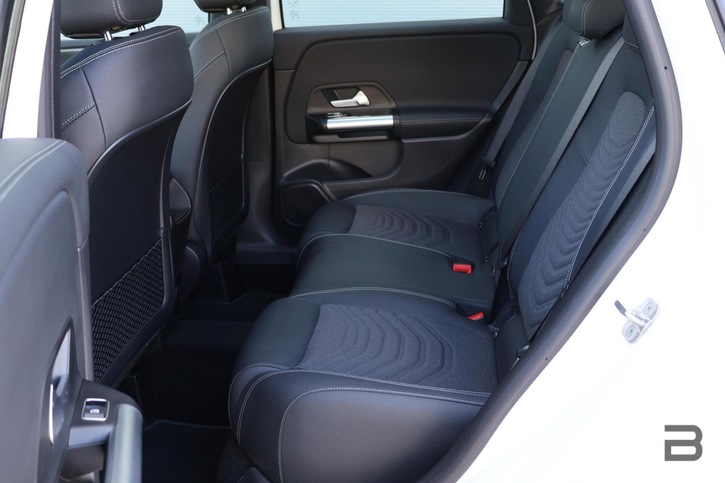 Mercedes-Benz B-Klasse 200 Luxury Line / Panoramadak / Stuurwielverwarming / Stoelverwarming