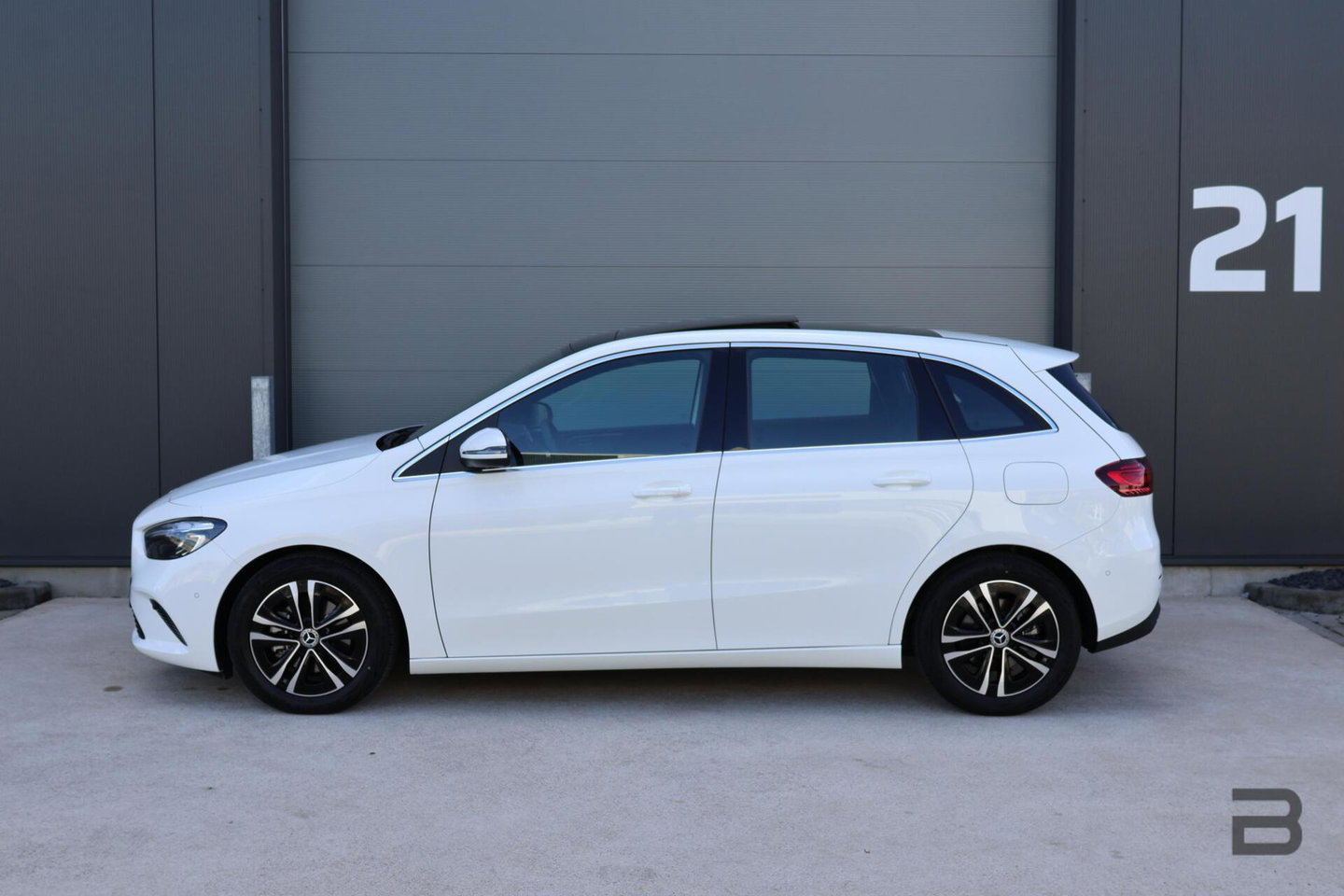 Mercedes-Benz B-Klasse 200 Luxury Line / Panoramadak / Stuurwielverwarming / Stoelverwarming