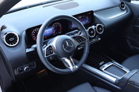 Mercedes-Benz B-Klasse 200 Luxury Line / Panoramadak / Stuurwielverwarming / Stoelverwarming