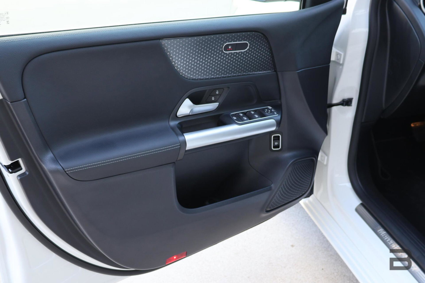 Mercedes-Benz B-Klasse 200 Luxury Line / Panoramadak / Stuurwielverwarming / Stoelverwarming