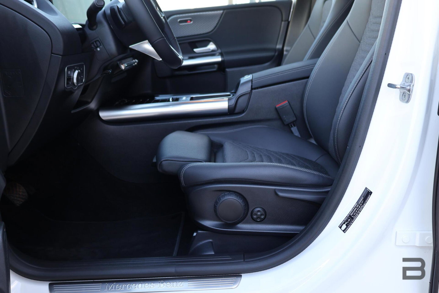 Mercedes-Benz B-Klasse 200 Luxury Line / Panoramadak / Stuurwielverwarming / Stoelverwarming