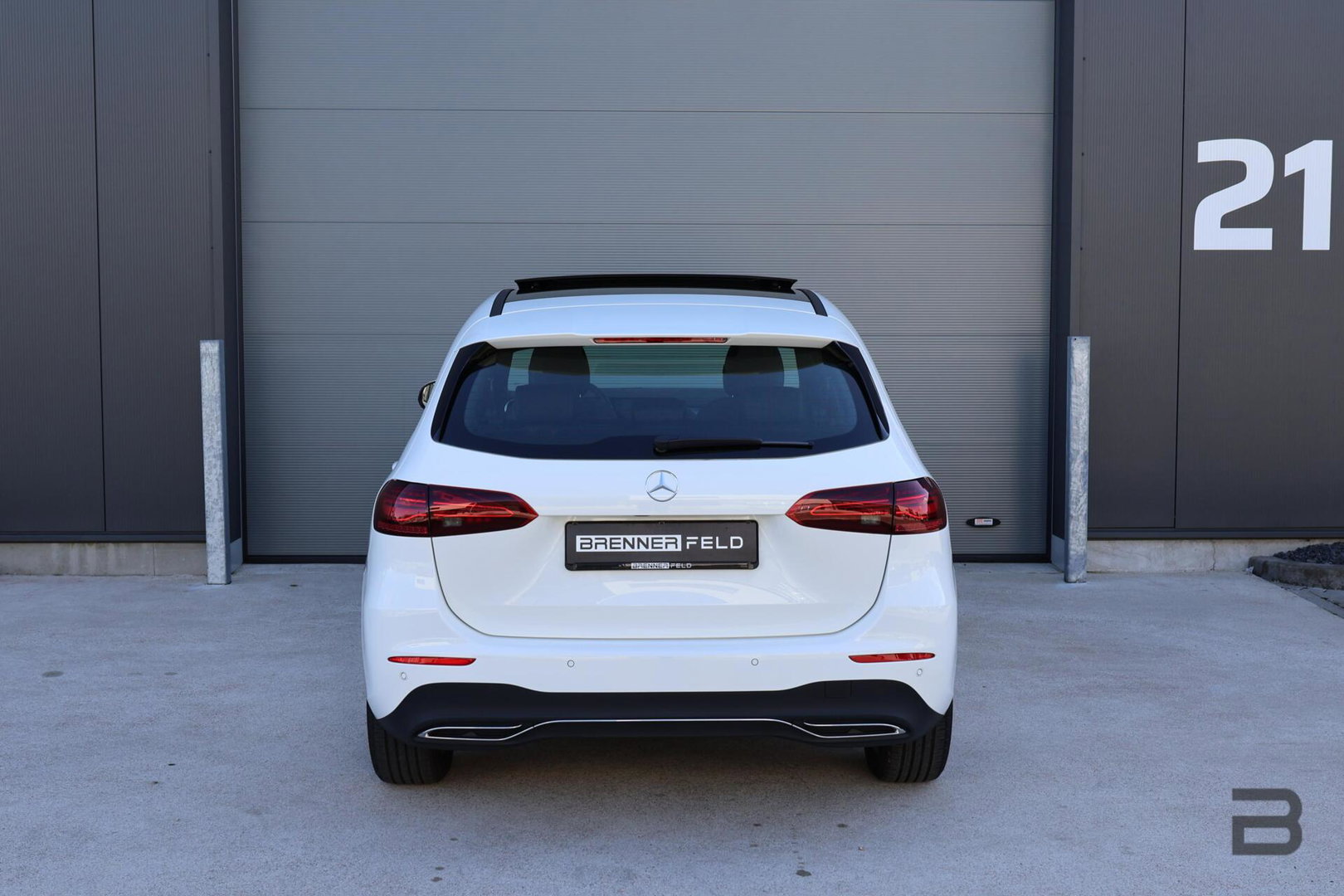 Mercedes-Benz B-Klasse 200 Luxury Line / Panoramadak / Stuurwielverwarming / Stoelverwarming