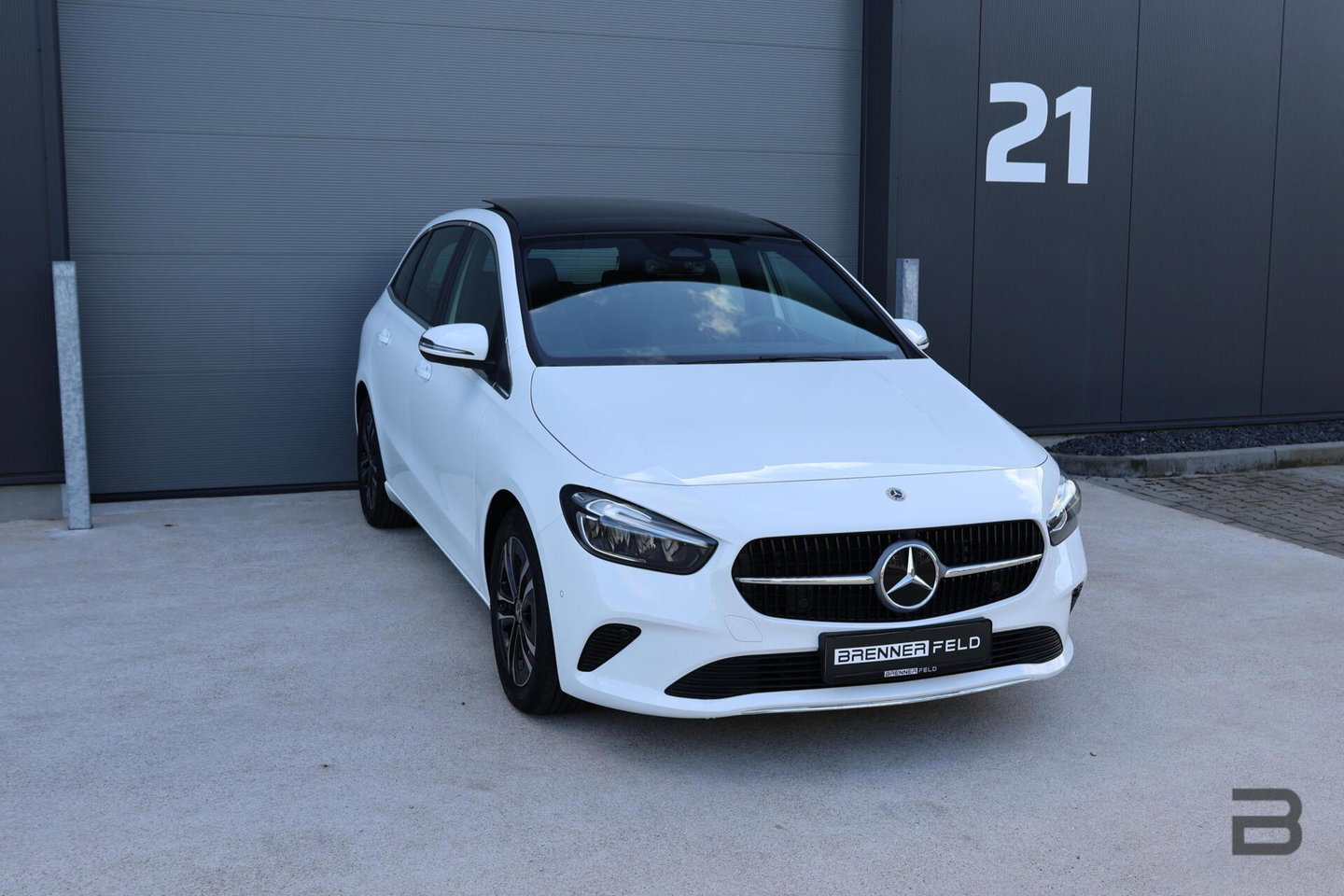 Mercedes-Benz B-Klasse 200 Luxury Line / Panoramadak / Stuurwielverwarming / Stoelverwarming