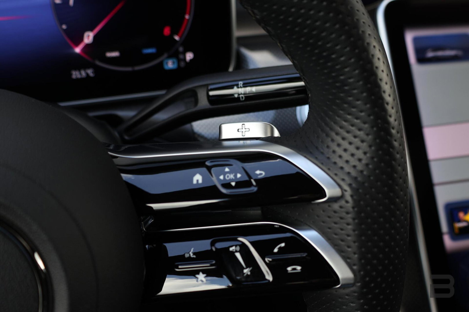 Mercedes-Benz C-Klasse Estate 220 d AMG Line / Panoramadak / Burmester Surround / Massage Stoelen / Night Pakket / Trekhaak Wegklapbaar