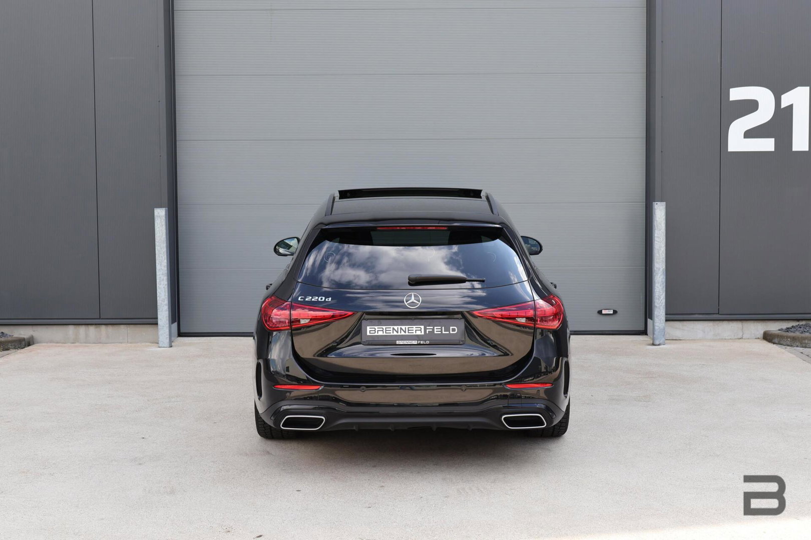 Mercedes-Benz C-Klasse Estate 220 d AMG Line / Panoramadak / Burmester Surround / Massage Stoelen / Night Pakket / Trekhaak Wegklapbaar