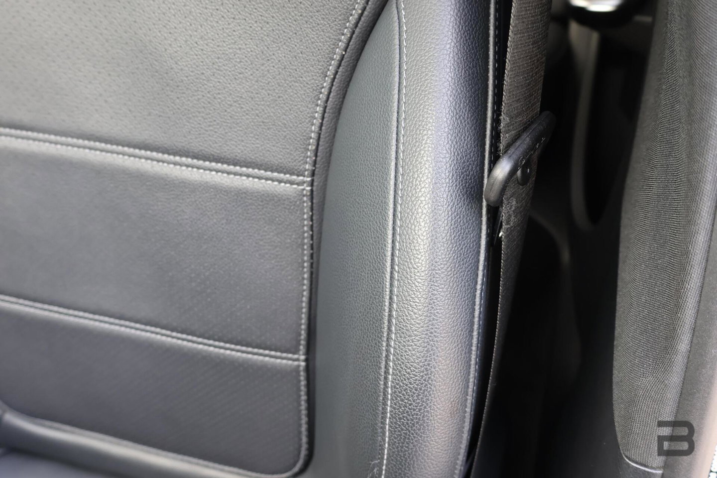 Mercedes-Benz C-Klasse Estate 220 d AMG Line / Panoramadak / Burmester Surround / Massage Stoelen / Night Pakket / Trekhaak Wegklapbaar