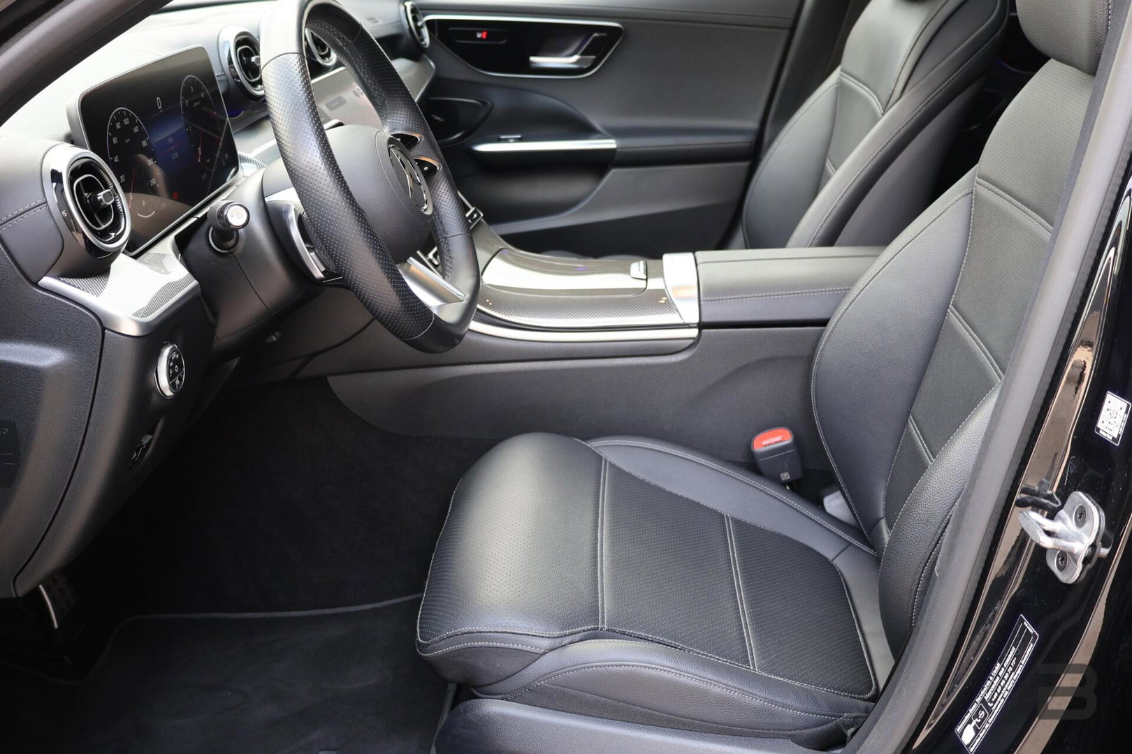 Mercedes-Benz C-Klasse Estate 220 d AMG Line / Panoramadak / Burmester Surround / Massage Stoelen / Night Pakket / Trekhaak Wegklapbaar