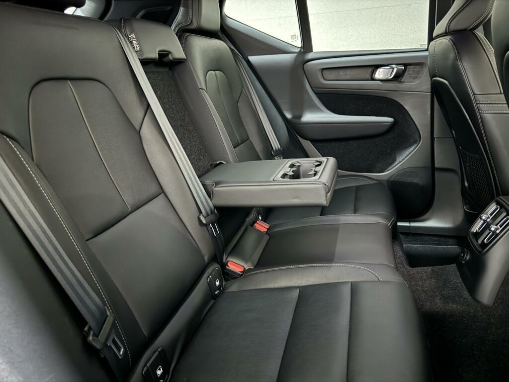Volvo XC40 1.5 T5 Recharge R-Design Pano H/K Camera Cruise