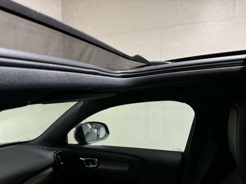 Volvo XC40 1.5 T5 Recharge R-Design Pano H/K Camera Cruise