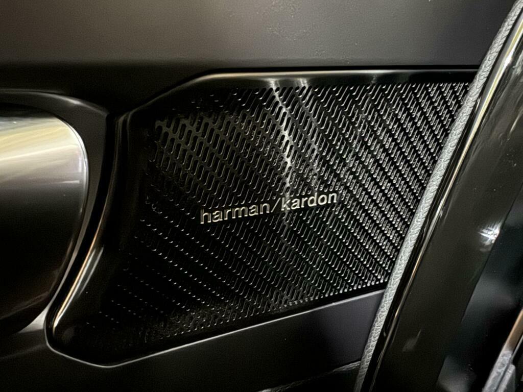 Volvo XC40 1.5 T5 Recharge R-Design Pano H/K Camera Cruise