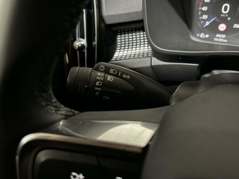 Volvo XC40 1.5 T5 Recharge R-Design Pano H/K Camera Cruise