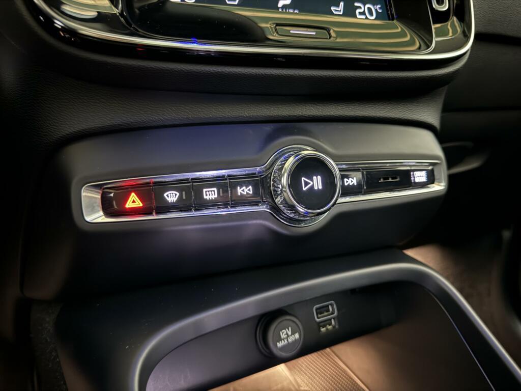 Volvo XC40 1.5 T5 Recharge R-Design Pano H/K Camera Cruise