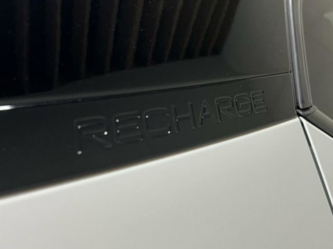 Volvo XC40 1.5 T5 Recharge R-Design Pano H/K Camera Cruise