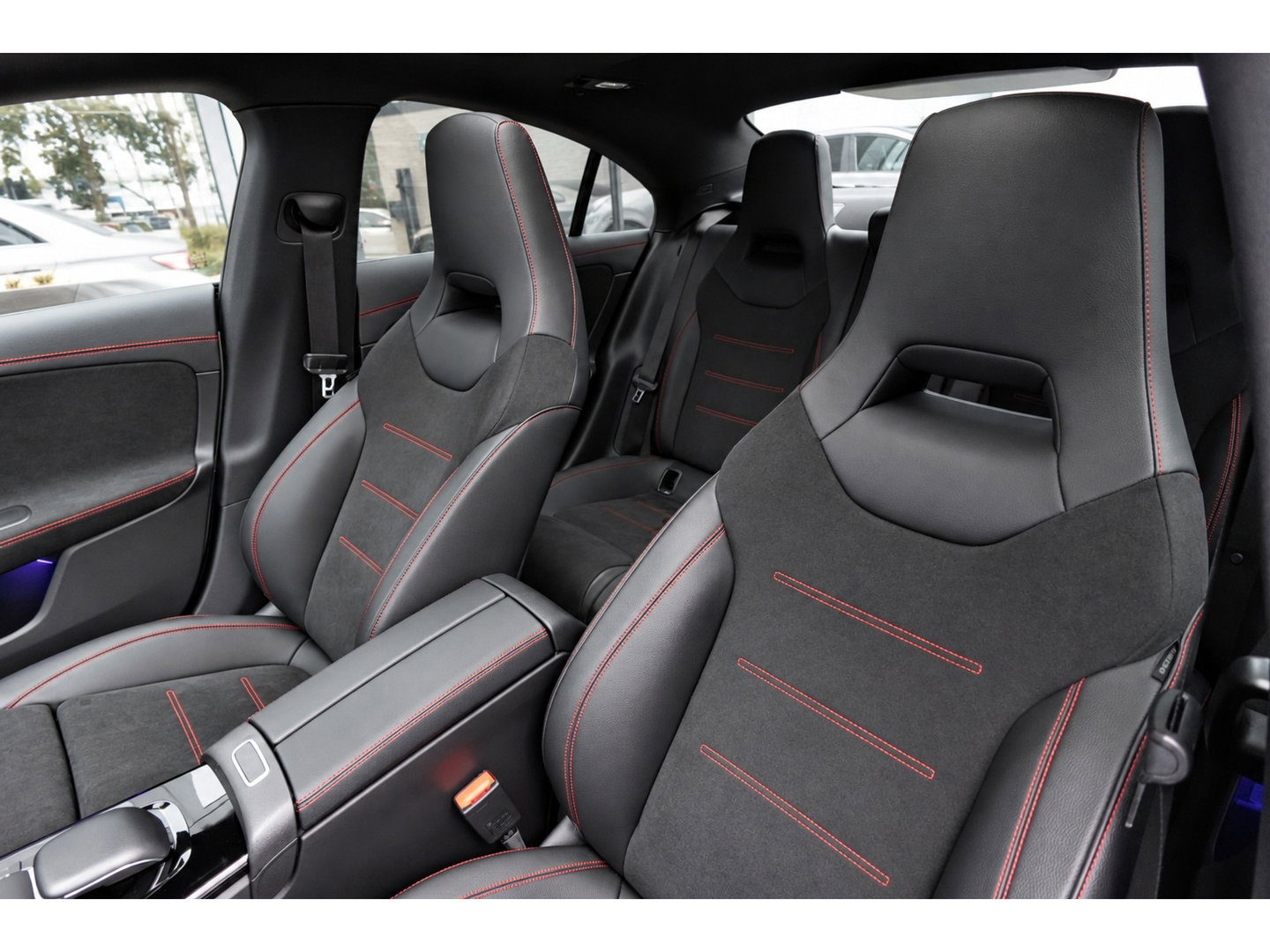 Mercedes-Benz CLA-Klasse 180 AMG PANO CAM SFEER