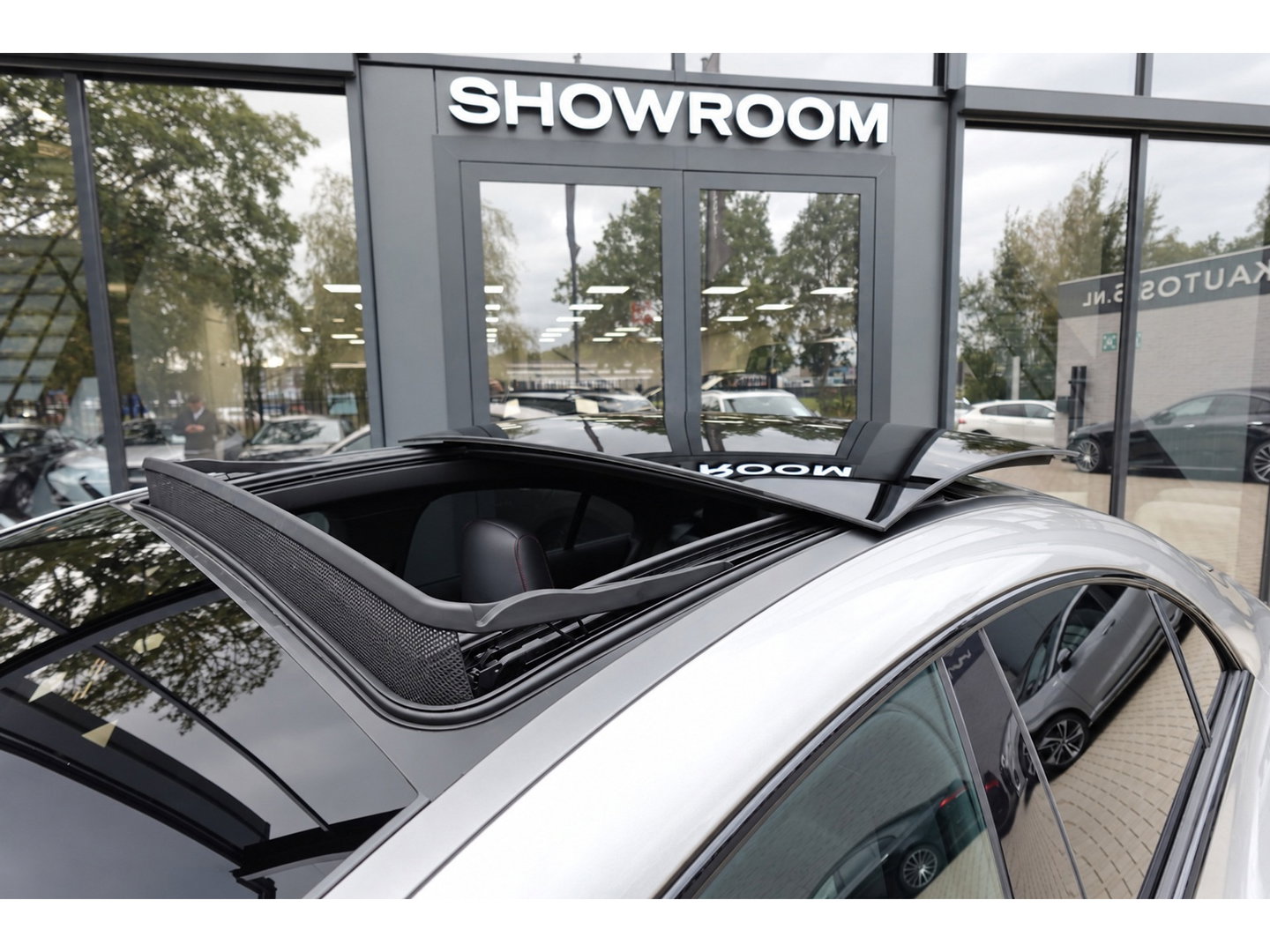 Mercedes-Benz CLA-Klasse 180 AMG PANO CAM SFEER