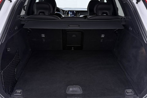 Volvo XC60 T4 R-Design | Goed onderhouden | BLIS | Camera | Full LED | Apple CarPlay | Memory | Verwarmde Voorruit | 19 Inch