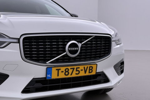 Volvo XC60 T4 R-Design | Goed onderhouden | BLIS | Camera | Full LED | Apple CarPlay | Memory | Verwarmde Voorruit | 19 Inch
