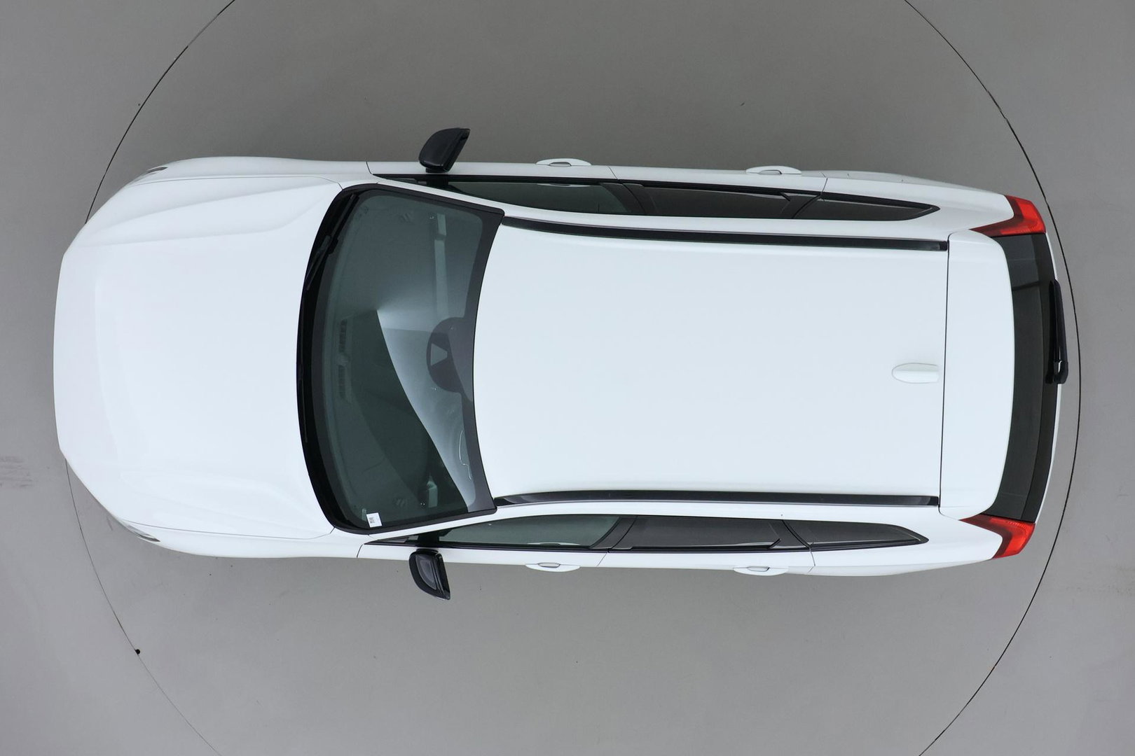Volvo XC60 T4 R-Design | Goed onderhouden | BLIS | Camera | Full LED | Apple CarPlay | Memory | Verwarmde Voorruit | 19 Inch