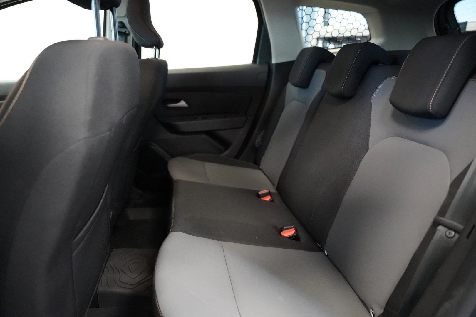 Dacia Duster 1.0 TCe 100 ECO-G Extreme LED Bar Imperial Trekhaak Blindspot PDC 360 camera NAP!
