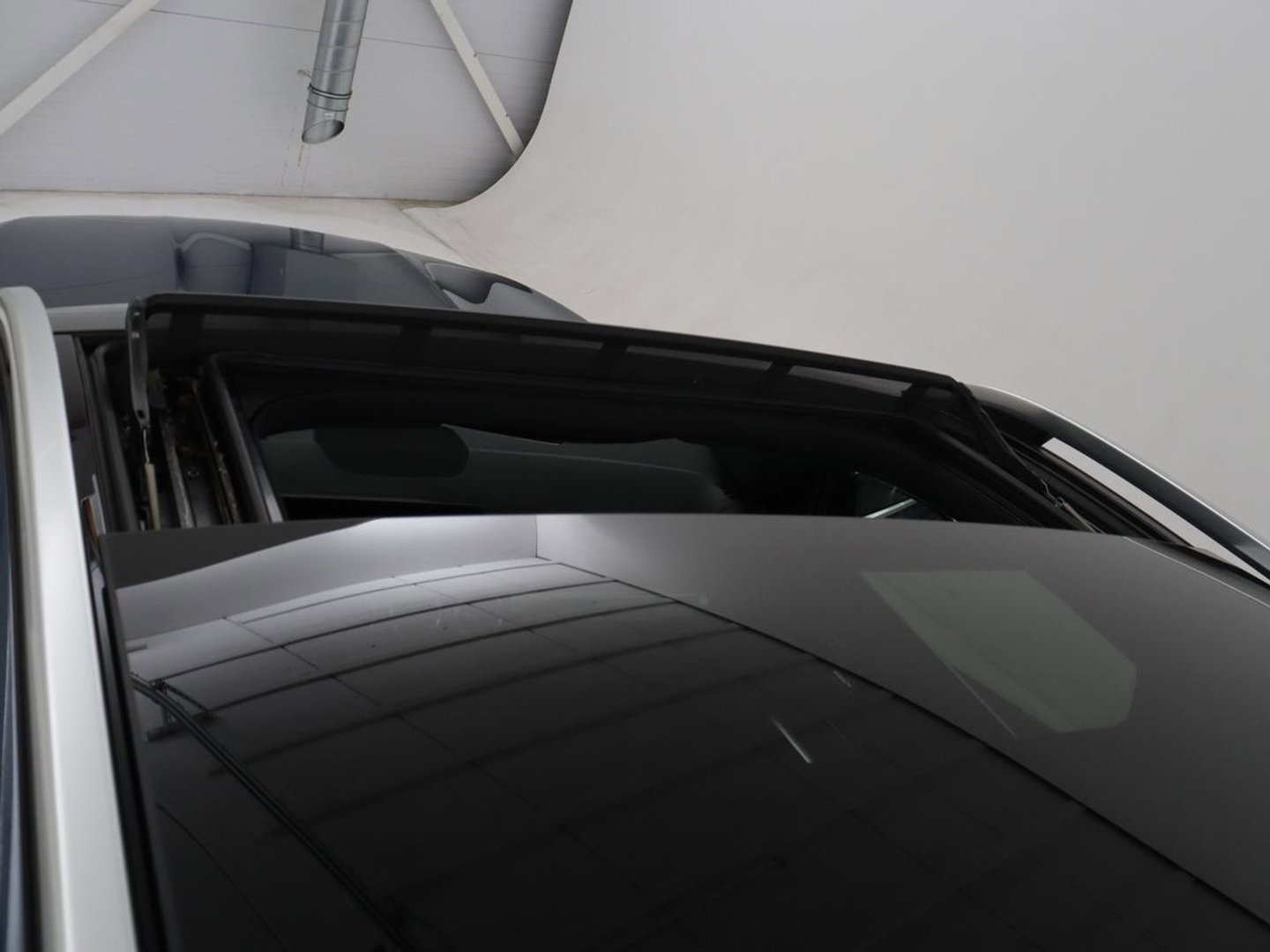 Mercedes-Benz EQB 300 4MATIC AMG Line 67 kWh | SOH 94,7% | Panoramadak | Half leder | Memory | Stoelverwarming | Cruise control | Head-up | 360 Camera | Sfeerverlichting