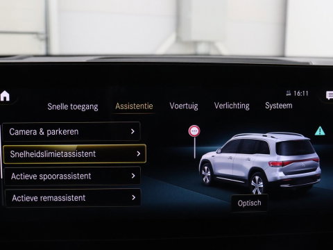 Mercedes-Benz EQB 300 4MATIC AMG Line 67 kWh | SOH 94,7% | Panoramadak | Half leder | Memory | Stoelverwarming | Cruise control | Head-up | 360 Camera | Sfeerverlichting