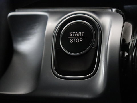 Mercedes-Benz EQB 300 4MATIC AMG Line 67 kWh | SOH 94,7% | Panoramadak | Half leder | Memory | Stoelverwarming | Cruise control | Head-up | 360 Camera | Sfeerverlichting