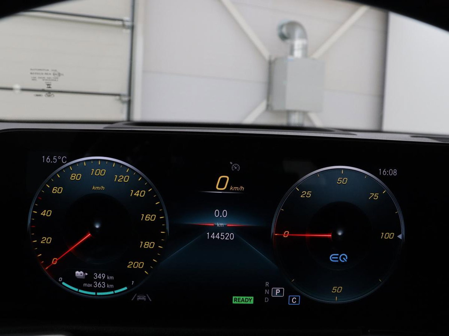 Mercedes-Benz EQB 300 4MATIC AMG Line 67 kWh | SOH 94,7% | Panoramadak | Half leder | Memory | Stoelverwarming | Cruise control | Head-up | 360 Camera | Sfeerverlichting