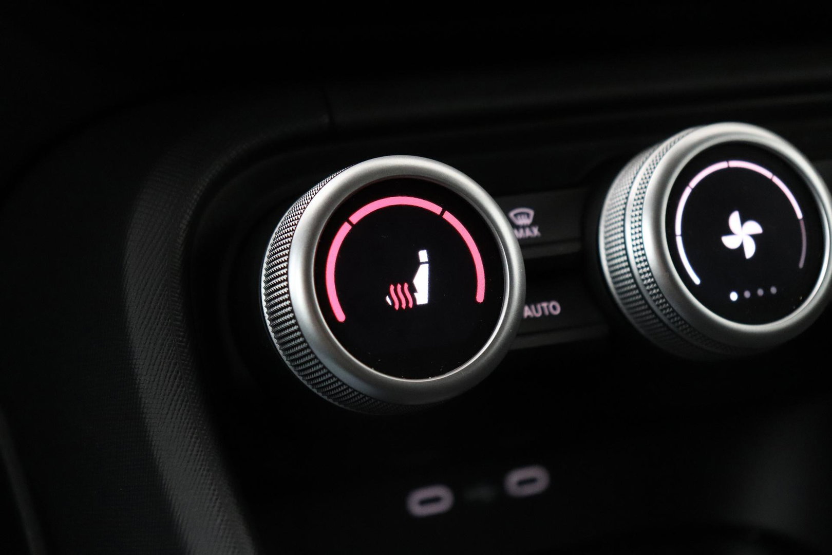 Škoda Kodiaq 1.5 TSI Business Edition Plus | 7 Persoons | Trekhaak | ACC | Camera | Keyless | Stoel+Stuurverwarming | Getint glas | 19 Inch