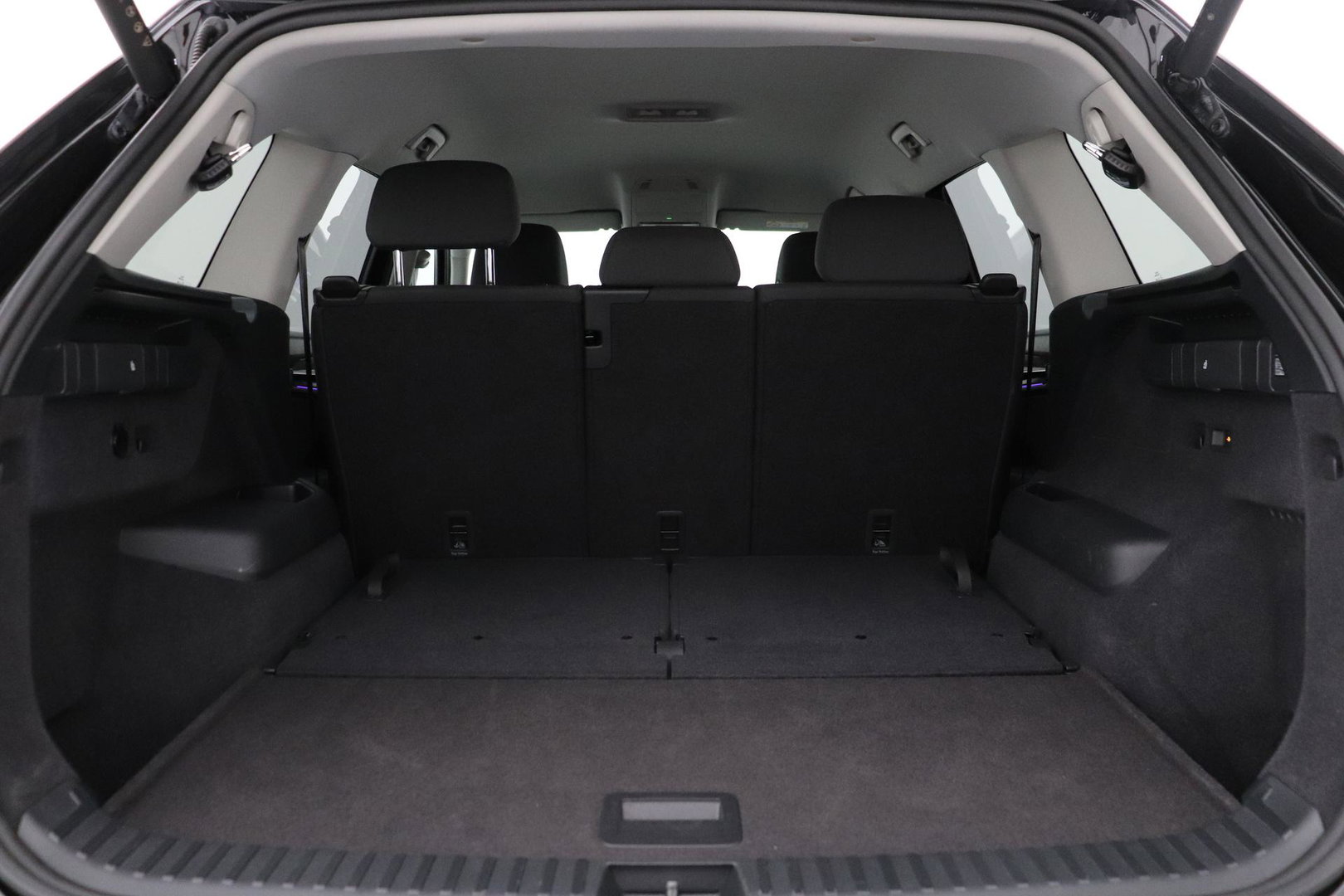 Škoda Kodiaq 1.5 TSI Business Edition Plus | 7 Persoons | Trekhaak | ACC | Camera | Keyless | Stoel+Stuurverwarming | Getint glas | 19 Inch
