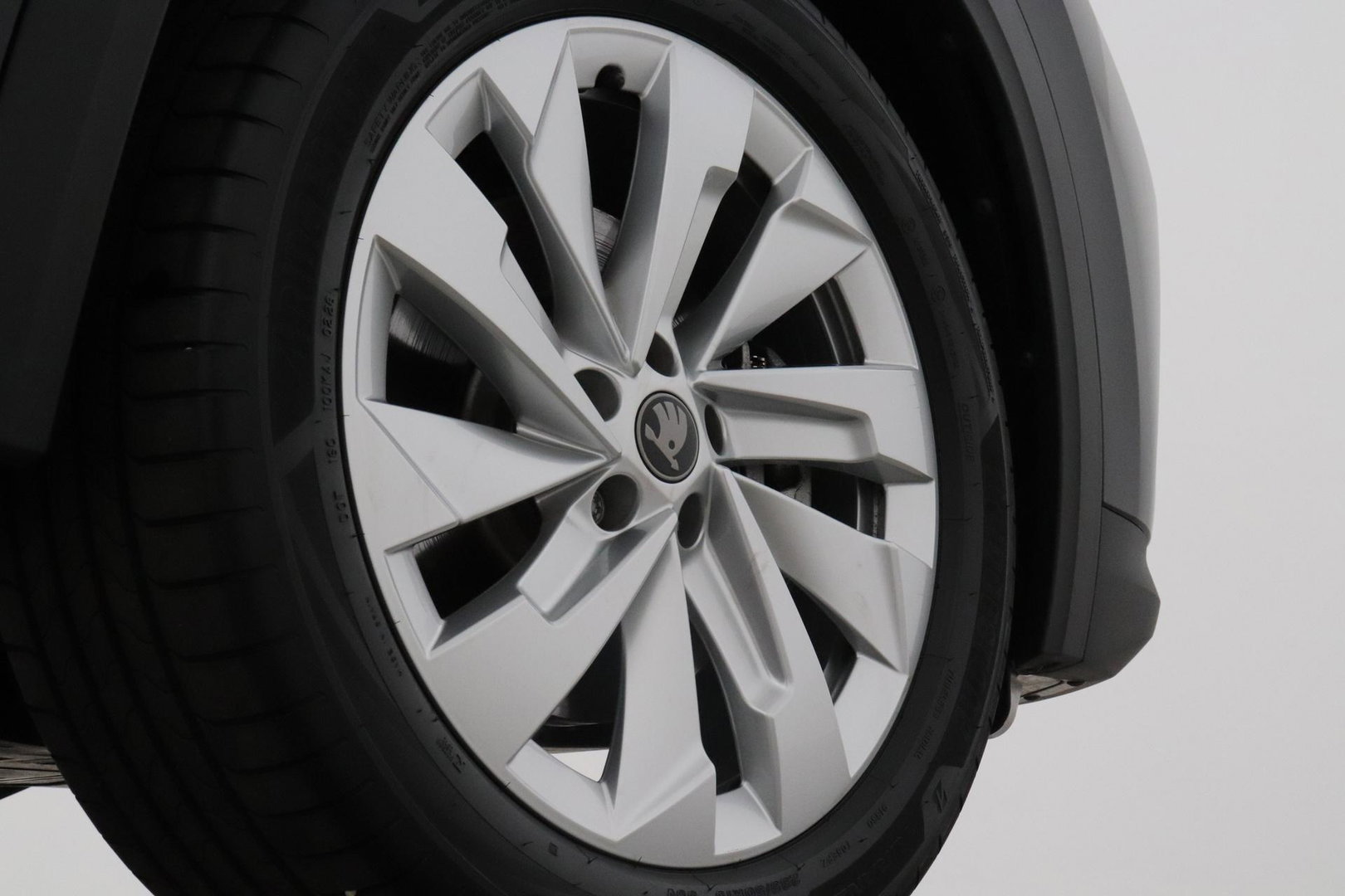 Škoda Kodiaq 1.5 TSI Business Edition Plus | 7 Persoons | Trekhaak | ACC | Camera | Keyless | Stoel+Stuurverwarming | Getint glas | 19 Inch