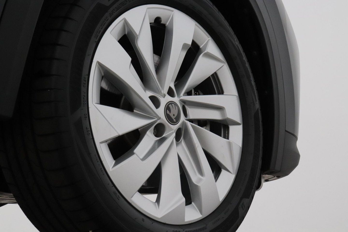 Škoda Kodiaq 1.5 TSI Business Edition Plus | 7 Persoons | Trekhaak | ACC | Camera | Keyless | Stoel+Stuurverwarming | Getint glas | 19 Inch