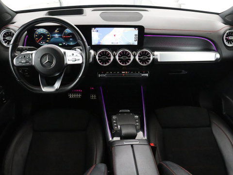 Mercedes-Benz EQB 300 4MATIC AMG Line 67 kWh | SOH 94,7% | Panoramadak | Half leder | Memory | Stoelverwarming | Cruise control | Head-up | 360 Camera | Sfeerverlichting