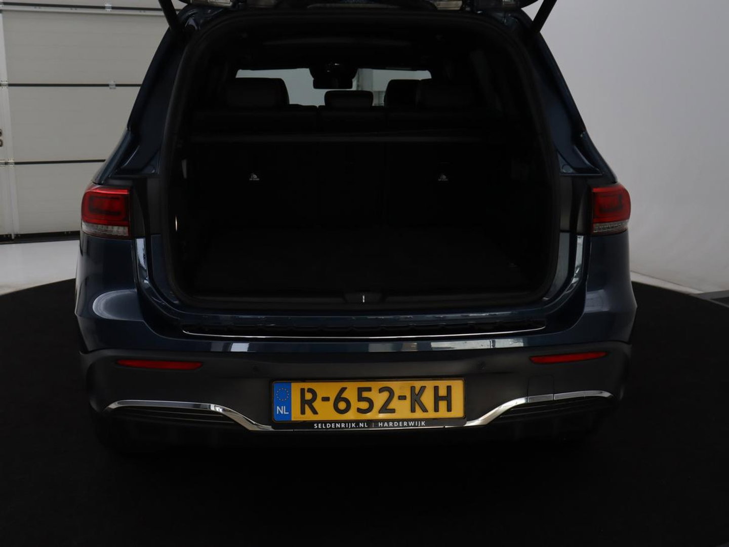 Mercedes-Benz EQB 300 4MATIC AMG Line 67 kWh | SOH 94,7% | Panoramadak | Half leder | Memory | Stoelverwarming | Cruise control | Head-up | 360 Camera | Sfeerverlichting