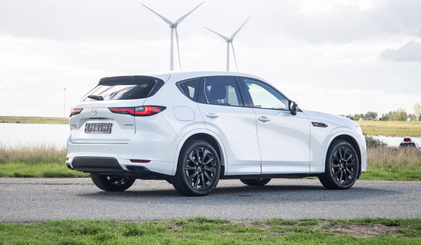 Mazda CX-60 2.5 e-SkyActiv PHEV Homura Plus PANORAMA DAK / CAMERA / CARPLAY / DEALER AUTO / STOELKOELING + VERWARMING